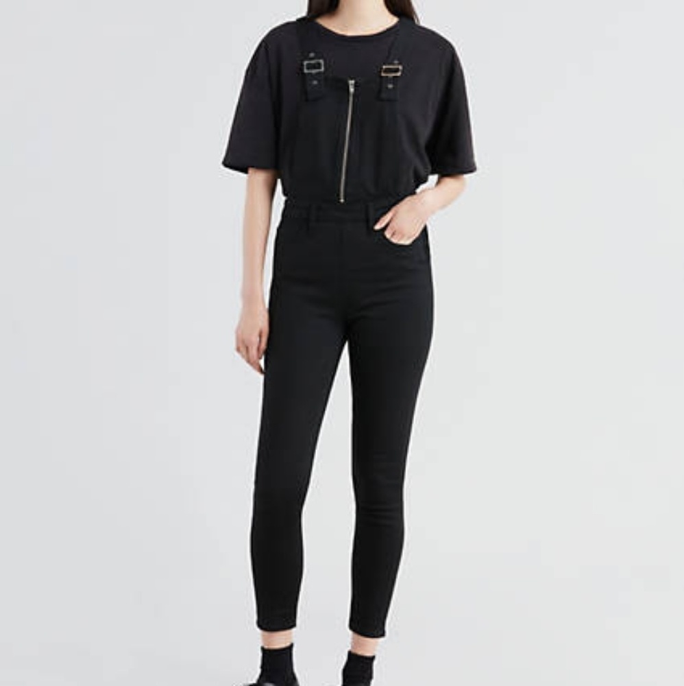 LEVI'S BLACK SKINNY OVERALL